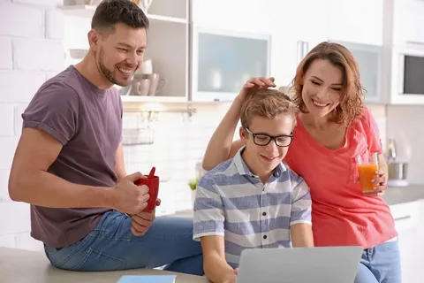 نقش والدین و معلمان در تقویت خلاقیت نوجوانان